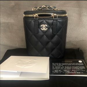 💞Final Price💞Authentic Chanel mini vertical vanity case💞